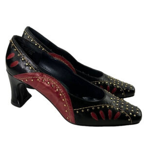 Margaret Jerrold  Vintage Patterned Red & Black Pumps with Gold Beading - Size 7